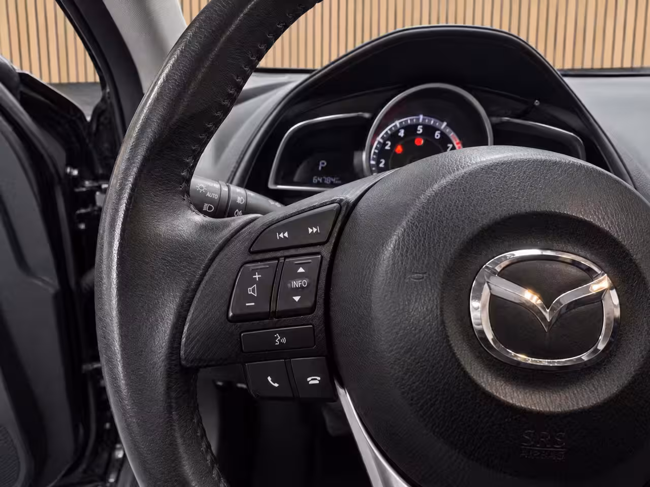 Mazda CX-3 2.0 SkyActiv-G 120 GT-M Trekhaak | HUD | Stoelverwarming | Navigatie | Lichtmetaal | Dodeh