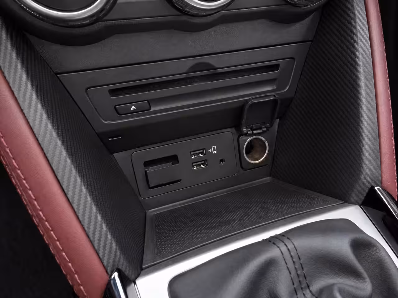 Mazda CX-3 2.0 SkyActiv-G 120 GT-M Trekhaak | HUD | Stoelverwarming | Navigatie | Lichtmetaal | Dodeh