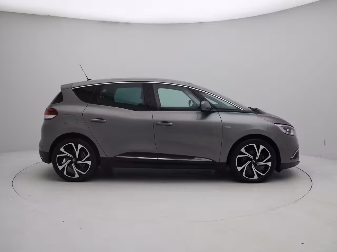 Renault Scénic TCe 140 EDC Automaat Bose | Easy Life Pack met sensoren rondom en achteruitrijcamera | Rui