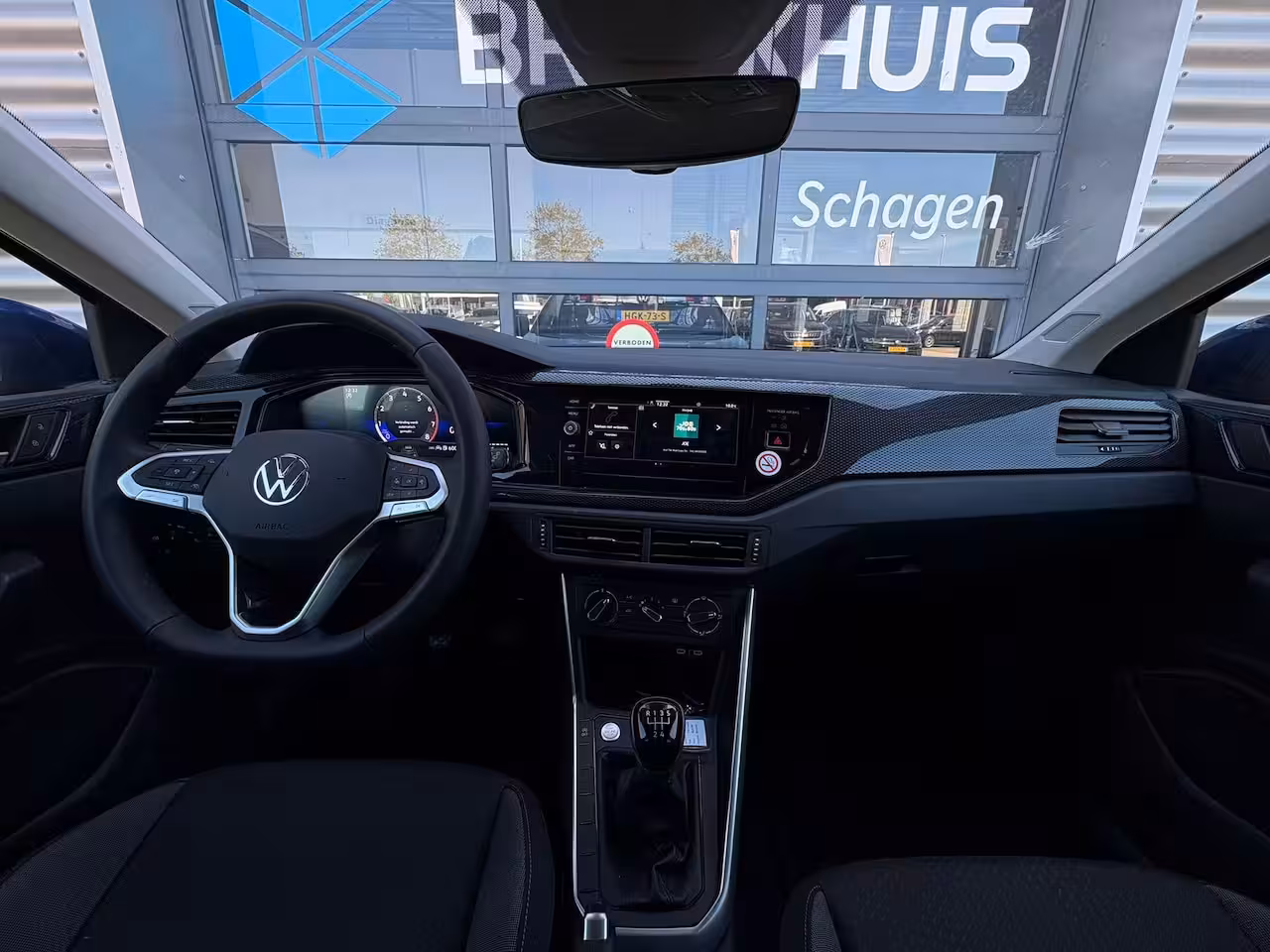 Volkswagen Taigo 1.0 TSI 95 pk Life Edition | Trekhaak afn. baar | Achteruitrijcamera | Cruise control adap
