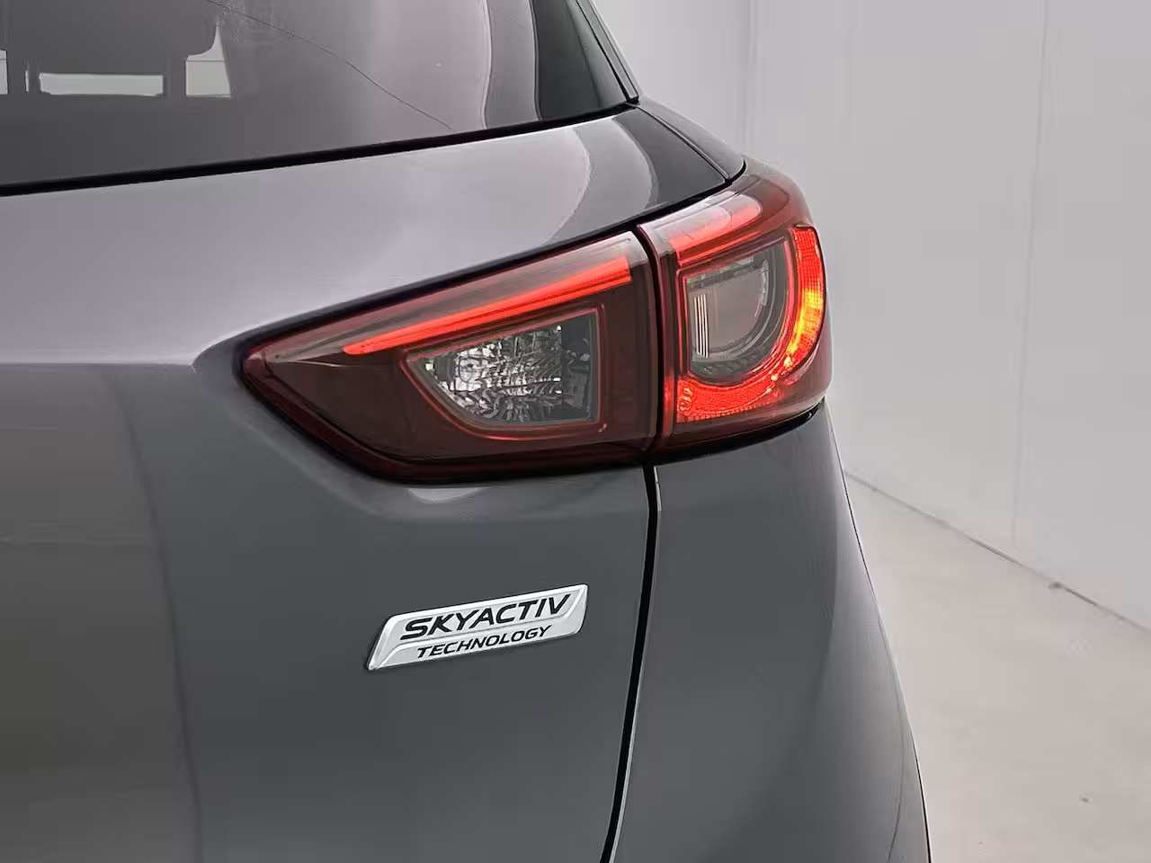 Mazda CX-3 2.0 SkyActiv-G 121 Sportive | Stoel Verwarming | Extra Getint Glas | 18"LMV | Apple Carpla