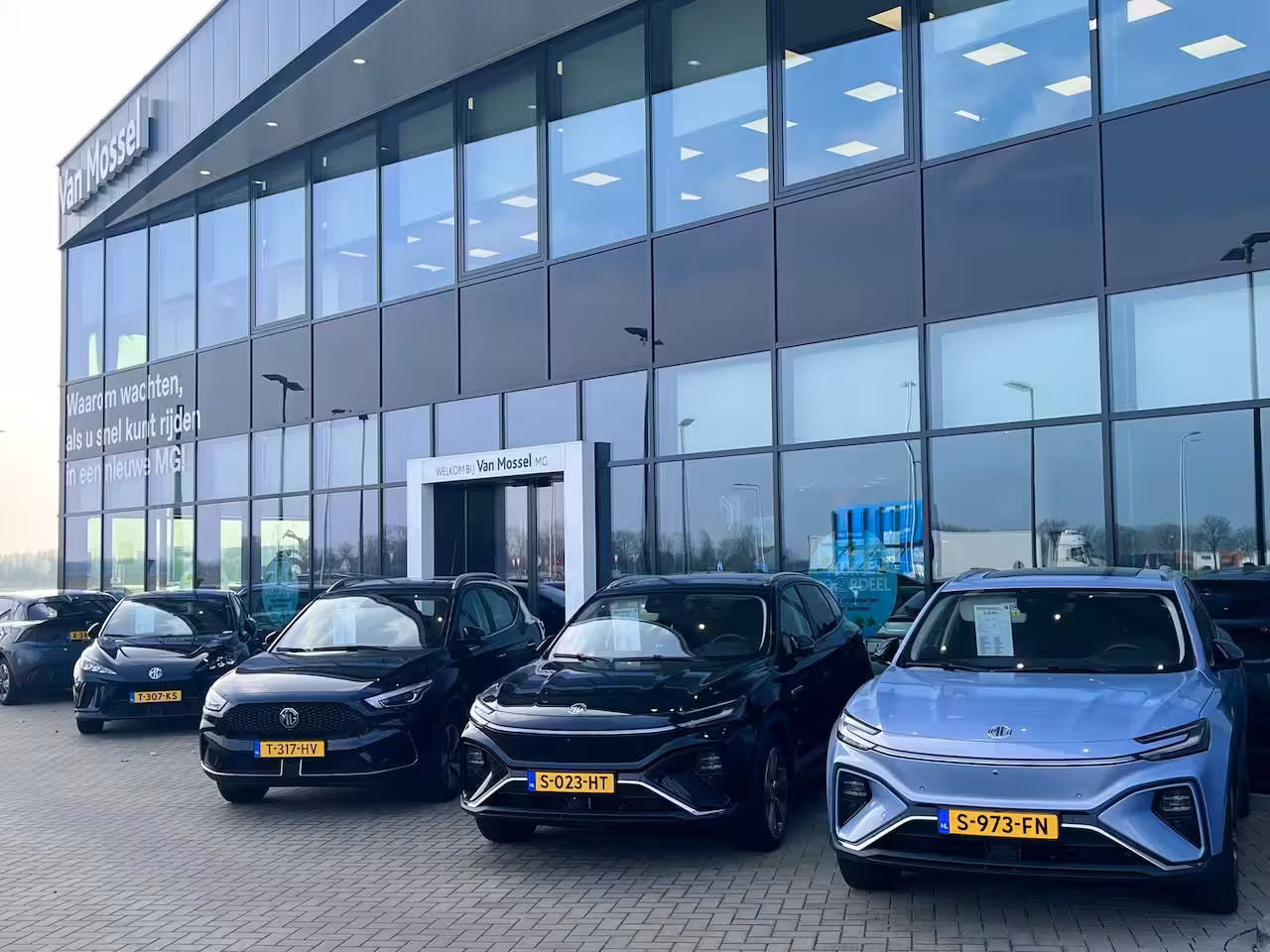 DS 7 Crossback E-Tense Performance Line | 1e-EIG. | Trekhaak | 19"LMV | Navi | PDC |