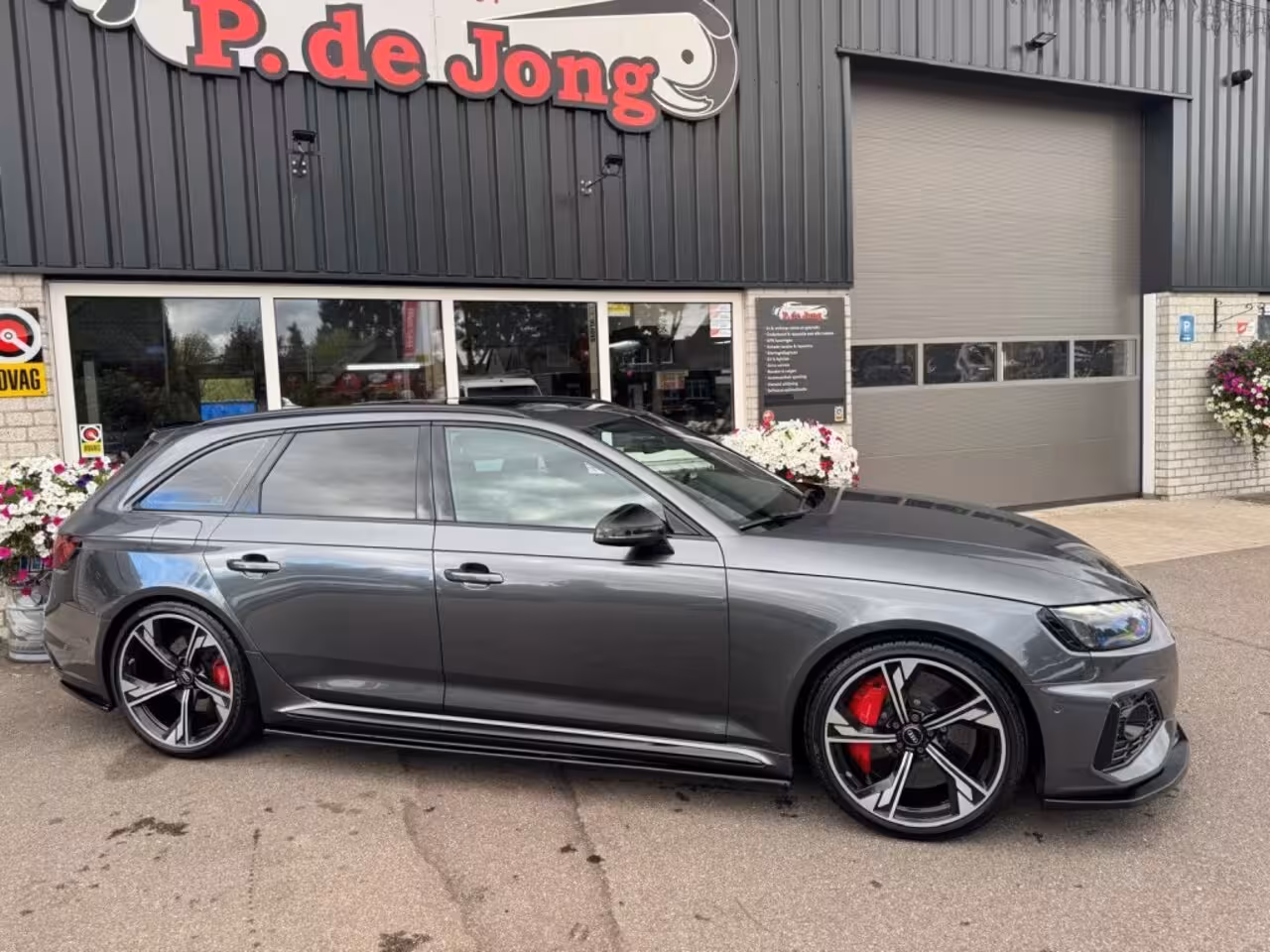 Audi RS4 2.9 TFSI RS4 QUATTRO Keramisch BenO Pano HUD Massage RS stoelen Alcantara Memory