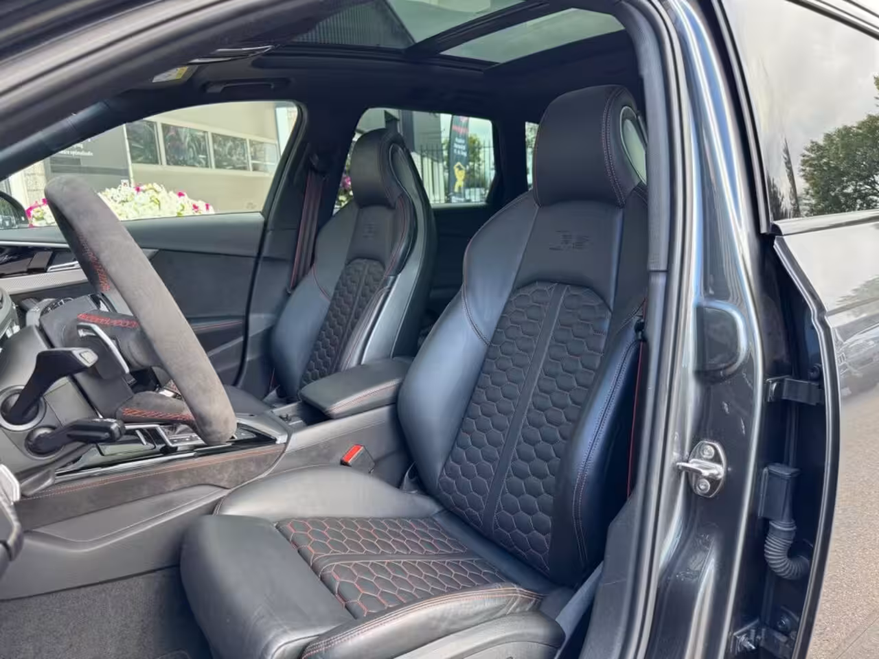 Audi RS4 2.9 TFSI RS4 QUATTRO Keramisch BenO Pano HUD Massage RS stoelen Alcantara Memory