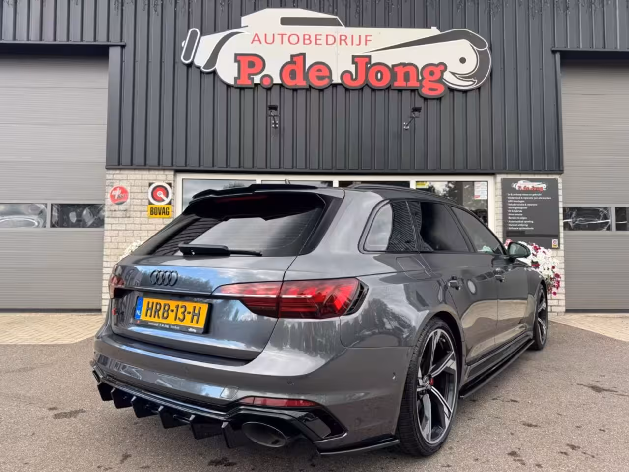 Audi RS4 2.9 TFSI RS4 QUATTRO Keramisch BenO Pano HUD Massage RS stoelen Alcantara Memory