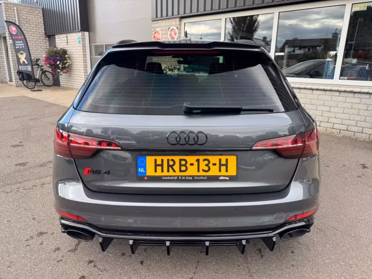 Audi RS4 2.9 TFSI RS4 QUATTRO Keramisch BenO Pano HUD Massage RS stoelen Alcantara Memory