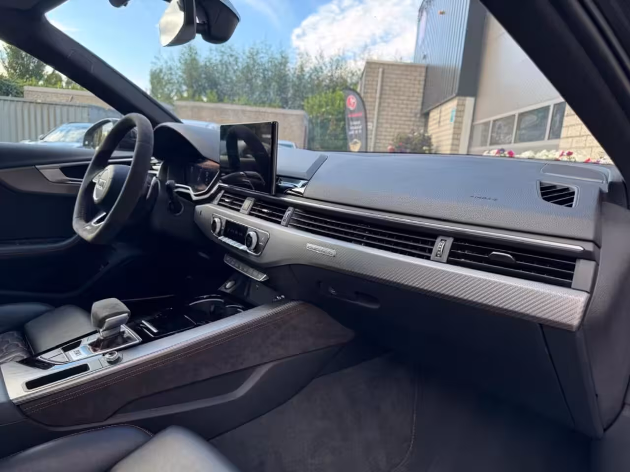 Audi RS4 2.9 TFSI RS4 QUATTRO Keramisch BenO Pano HUD Massage RS stoelen Alcantara Memory