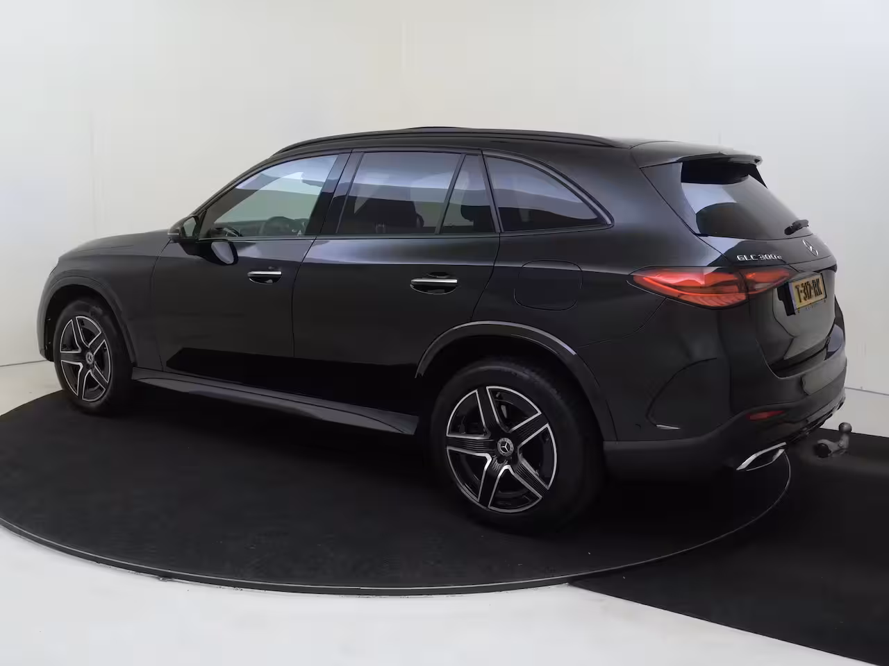 Mercedes-Benz GLC-klasse 300e 4MATIC AMG Line Premium Plus /Panoramadak /Burmester /360 Camera /HUD /Elek. Trekhaak