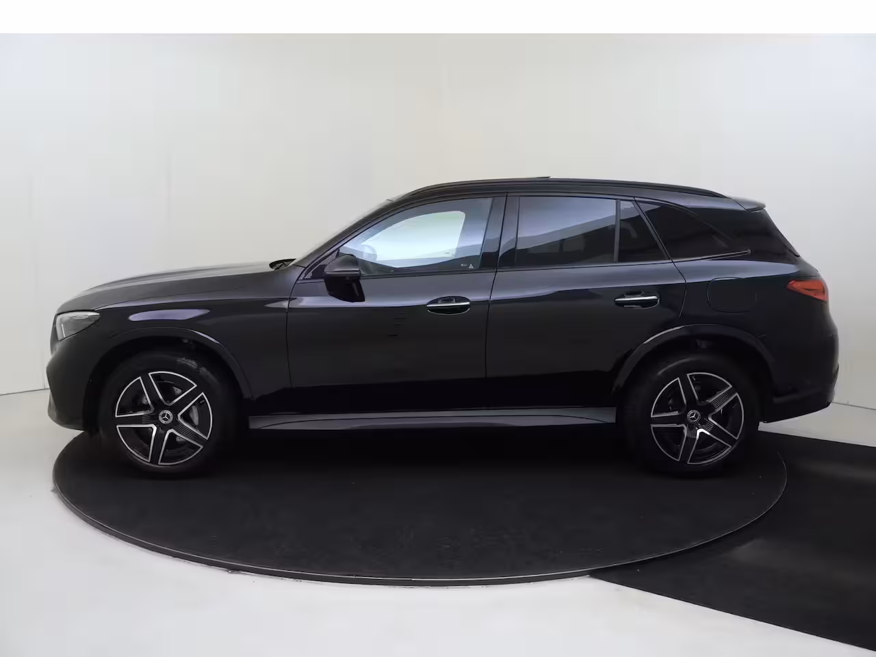 Mercedes-Benz GLC-klasse 300e 4MATIC AMG Line Premium Plus /Panoramadak /Burmester /360 Camera /HUD /Elek. Trekhaak