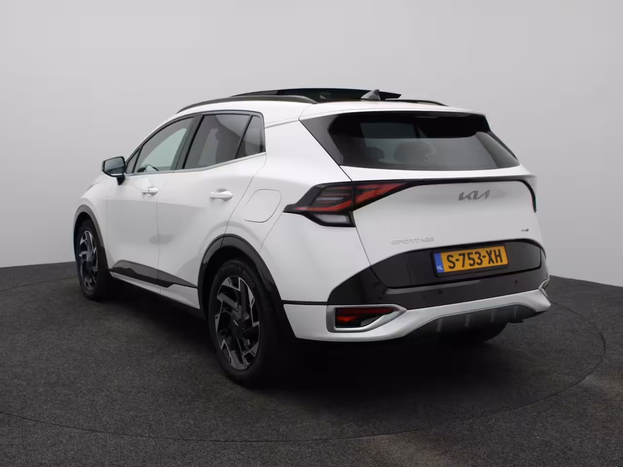 Kia Sportage 1.6 T-GDi Plug-in Hybrid AWD GT-Line | LUXE | Elek. achterklep | Navi | Glazen Schuif/Kant