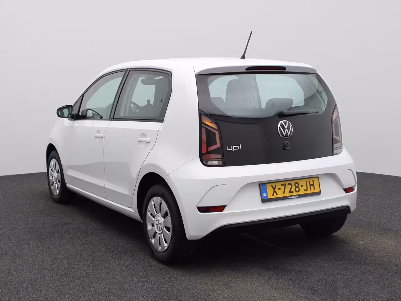 Volkswagen Up! 1.0 65PK | Origineel Nederlands | Airco | Radio DAB+ | Bluetooth | Lane Assist | 5 Deurs