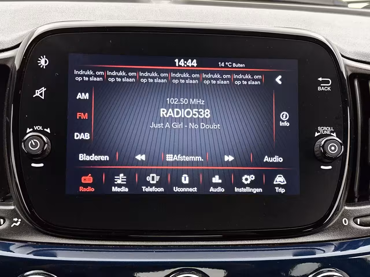 Fiat 500 1.0 Hybrid Club | Apple carplay/Android auto | Airco |