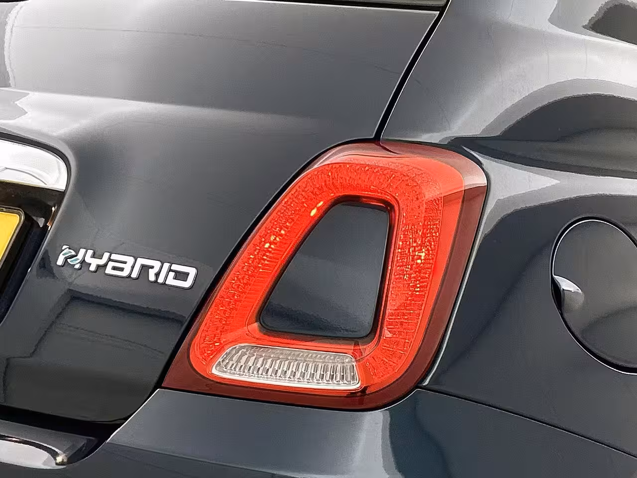 Fiat 500 1.0 Hybrid Club | Apple carplay/Android auto | Airco |
