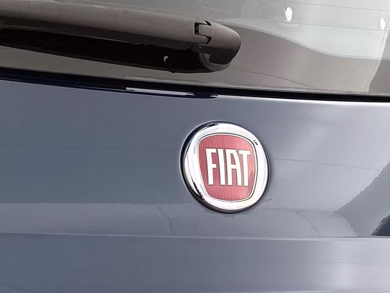Fiat 500 1.0 Hybrid Club | Apple carplay/Android auto | Airco |