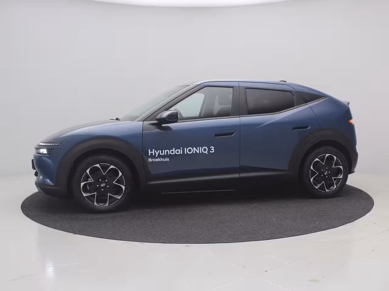 Hyundai IONIQ 3 Vision 61 kWh | Achteruitrijcamera | Airco (automatisch) | Apple Carplay/Android Auto|te