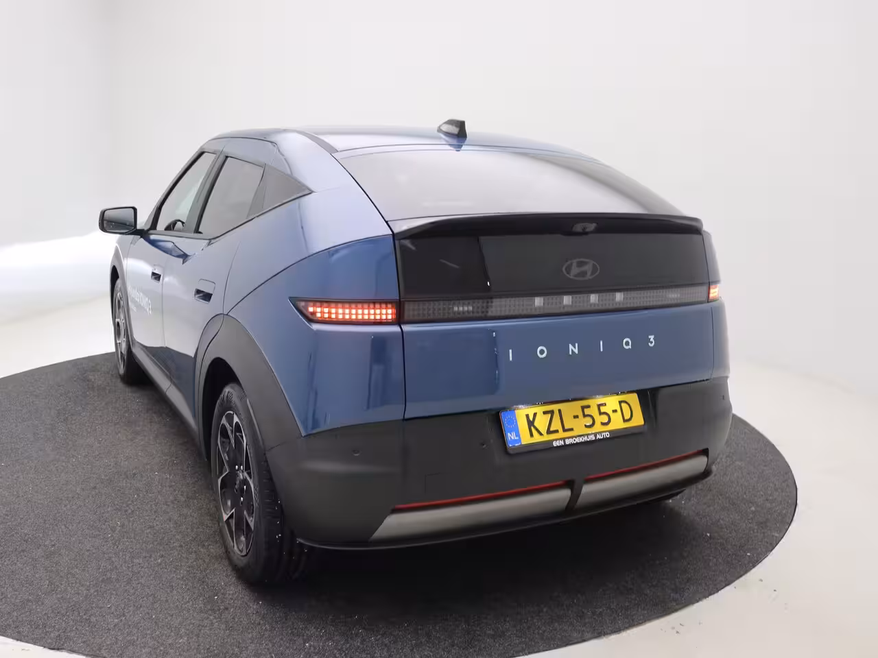 Hyundai IONIQ 3 Vision 61 kWh | Achteruitrijcamera | Airco (automatisch) | Apple Carplay/Android Auto|te
