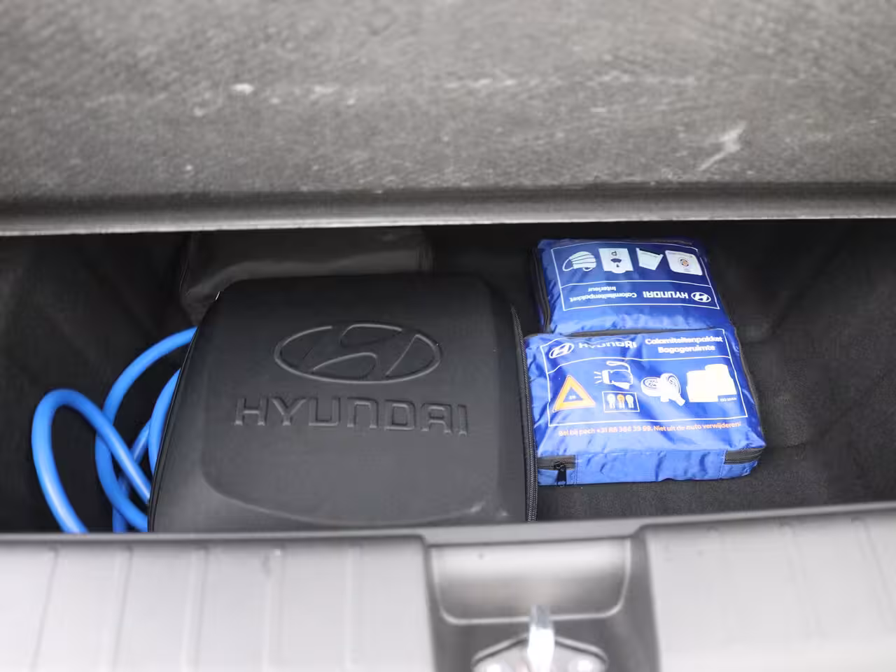 Hyundai IONIQ 3 Vision 61 kWh | Achteruitrijcamera | Airco (automatisch) | Apple Carplay/Android Auto|te