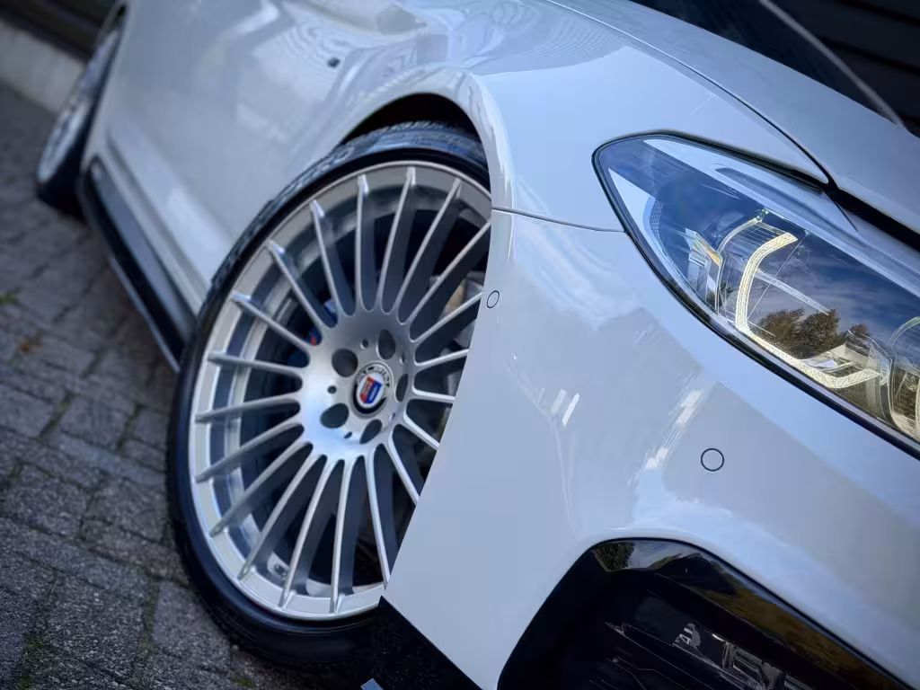 BMW 5-serie Touring 530i M-PERF. PANO|HUD|360|H/K|NAPPA|VENTILATIE