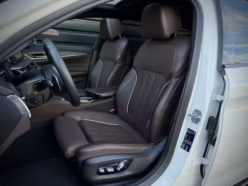 BMW 5-serie Touring 530i M-PERF. PANO|HUD|360|H/K|NAPPA|VENTILATIE