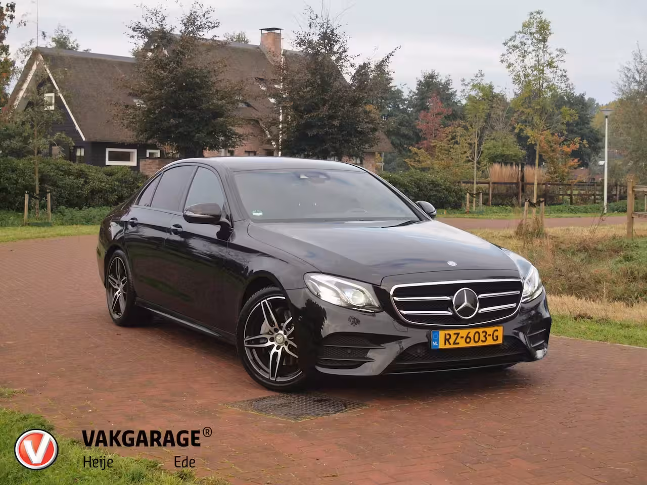 Mercedes-Benz E-klasse 200 Prestige Plus AMG | Widescreen Display | AMG-Pakket | Burmester | Sfeerverlichting | C