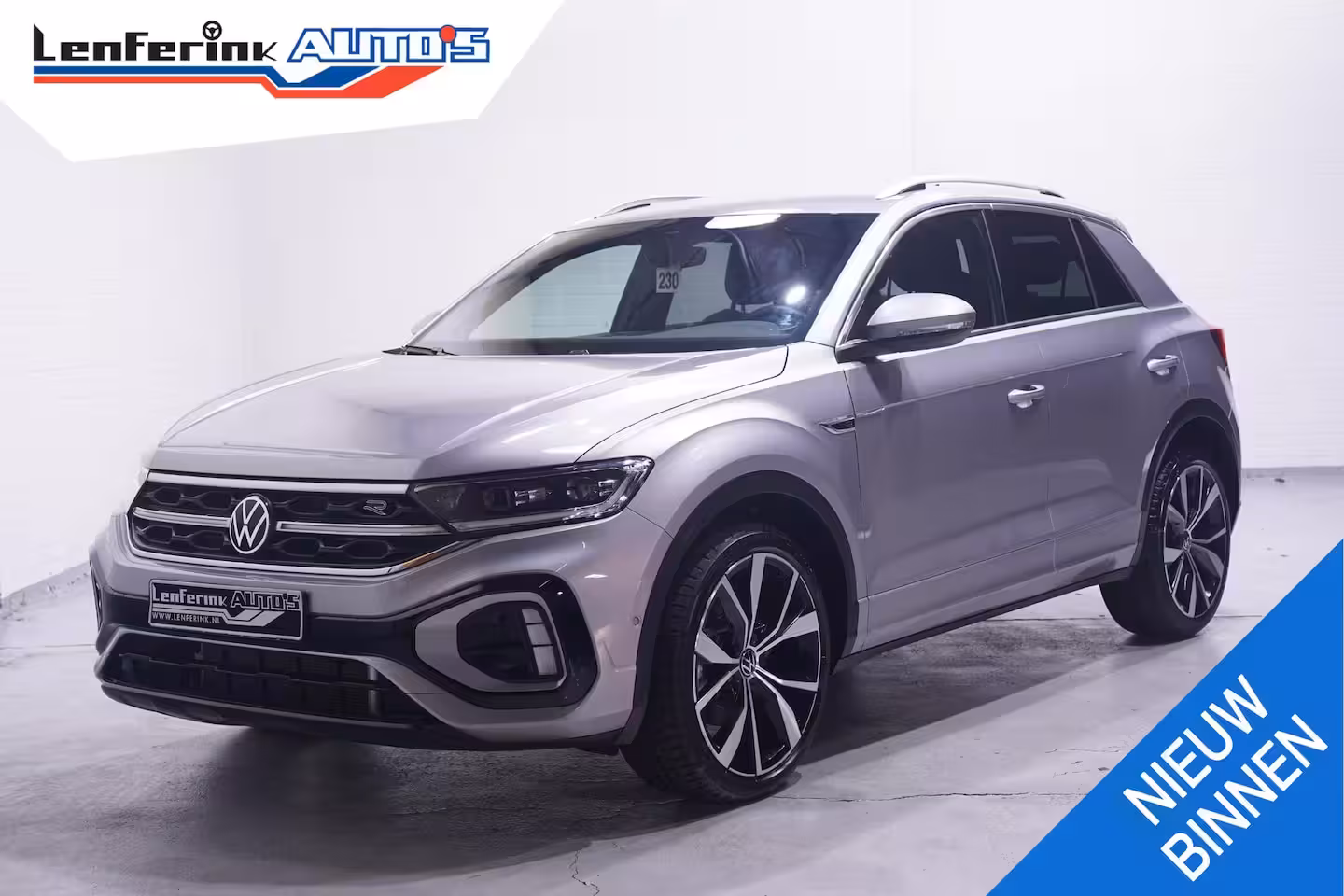 Volkswagen T-Roc 1.5 TSI 150 pk Aut. R Line Ext/Int. Matrix LED Dodehoek Assist, Elek. Achterklep, 19" LMV,