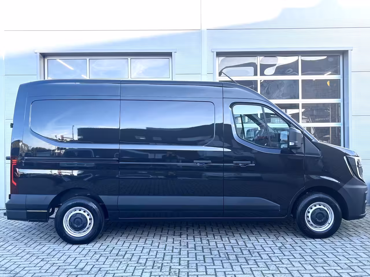 Renault Master E-Tech T35 L2H2 Extra long range 87 kWh | Betimmering | Navigatie | PDC Voor en Achter + Achterui
