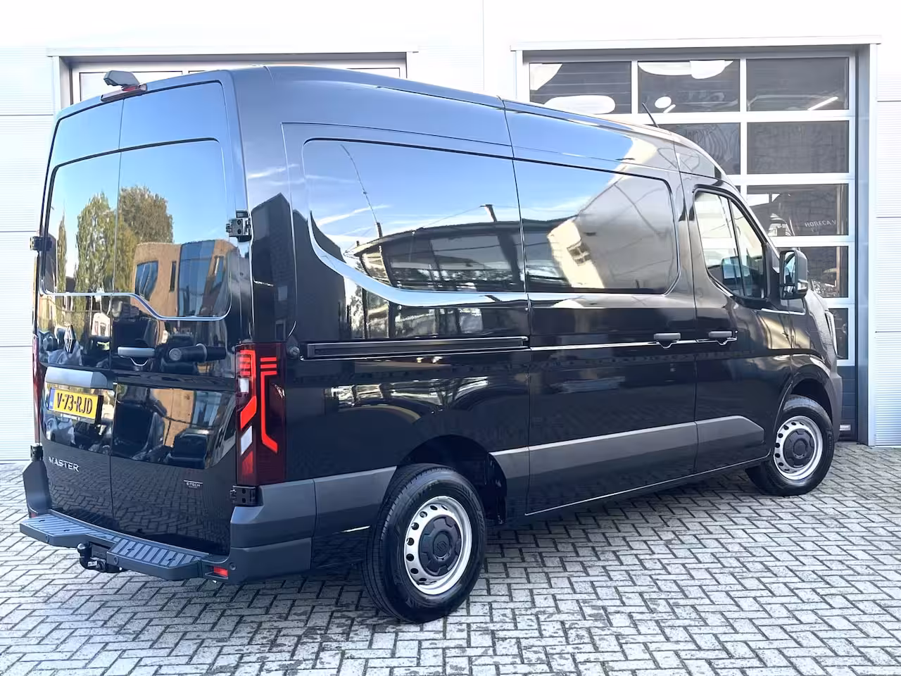 Renault Master E-Tech T35 L2H2 Extra long range 87 kWh | Betimmering | Navigatie | PDC Voor en Achter + Achterui