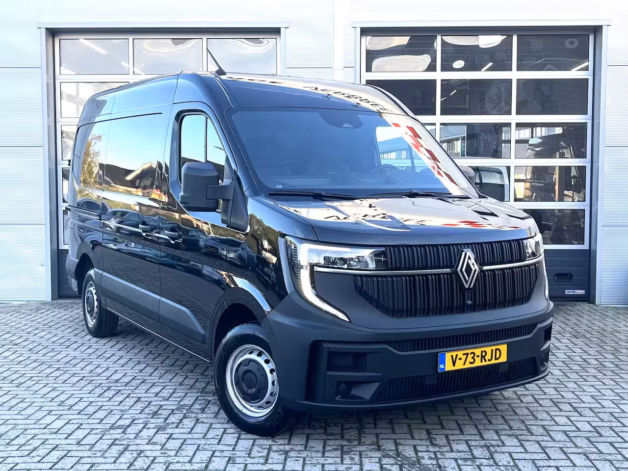 Renault Master E-Tech T35 L2H2 Extra long range 87 kWh | Betimmering | Navigatie | PDC Voor en Achter + Achterui