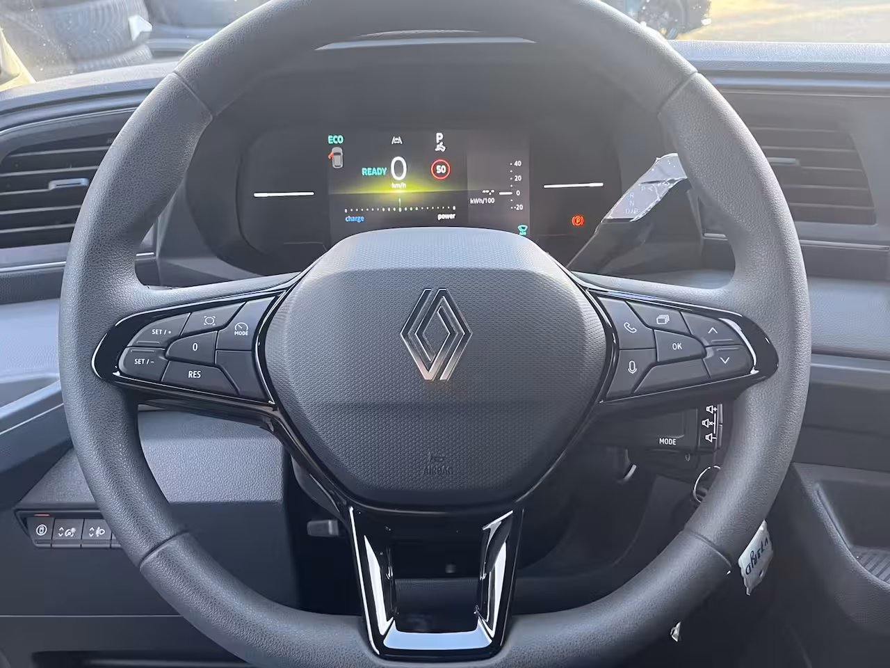 Renault Master E-Tech T35 L2H2 Extra long range 87 kWh | Betimmering | Navigatie | PDC Voor en Achter + Achterui