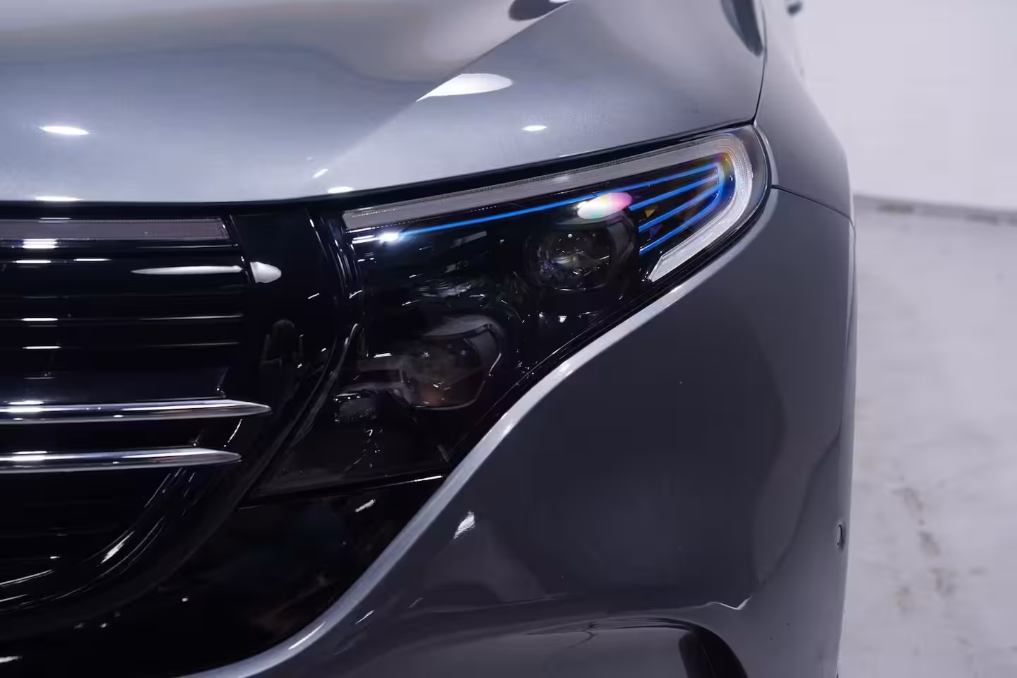 Mercedes-Benz EQC 400 4MATIC AMG Line 80 kWh 1e eigen. NAP SOH 96% Navigatie Excellence-pack Premium-Pack Ri