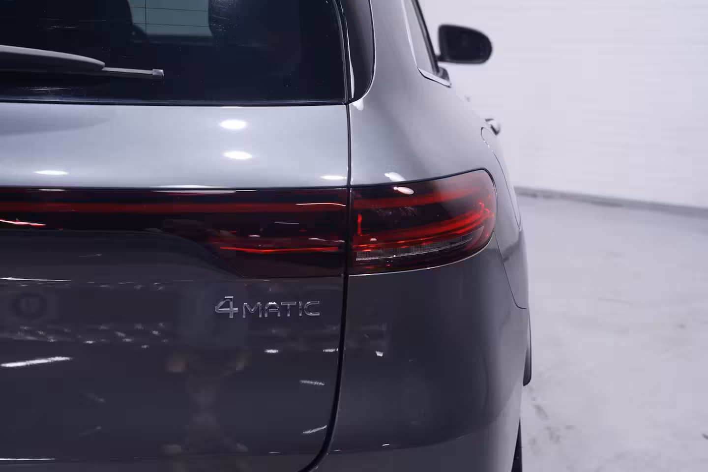 Mercedes-Benz EQC 400 4MATIC AMG Line 80 kWh 1e eigen. NAP SOH 96% Navigatie Excellence-pack Premium-Pack Ri