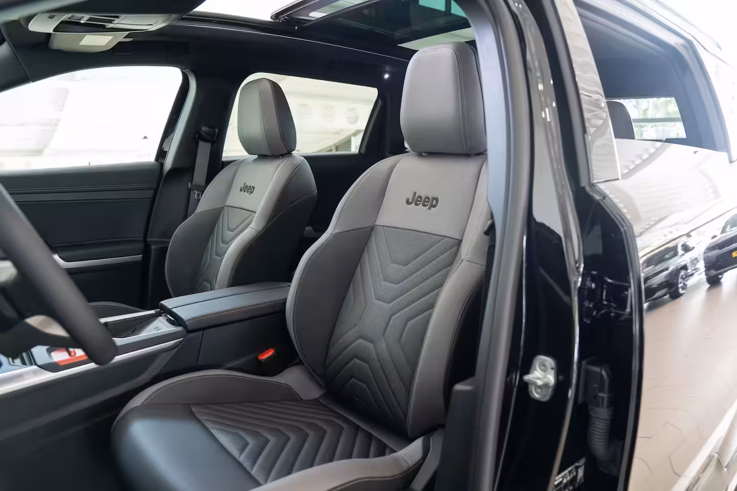 Jeep Compass 1.2 e-Hybrid Summit | Tot 8 Jaar Garantie | Panoramadak | Elektrische Stoelverstelling | E