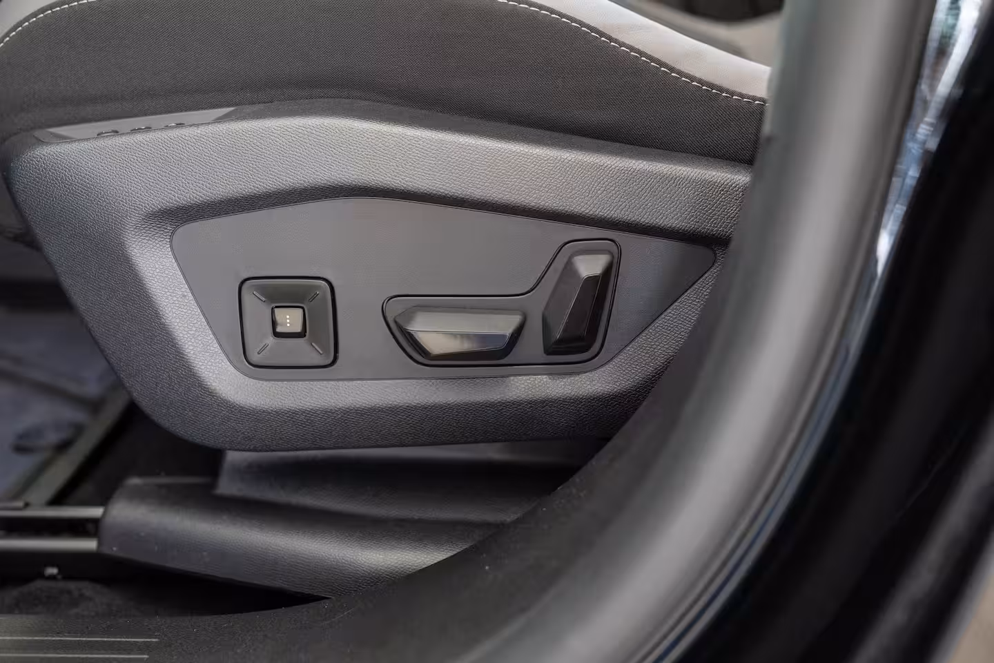 Jeep Compass 1.2 e-Hybrid Summit | Tot 8 Jaar Garantie | Panoramadak | Elektrische Stoelverstelling | E