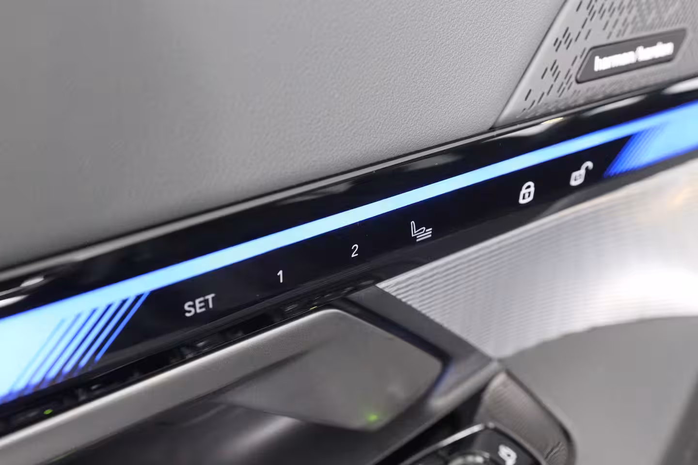 BMW 5-serie Touring 530e M Sport Edition | Harman/Kardon | Panoramadak | Memoryzetels | Luchtvering | LED | Sf