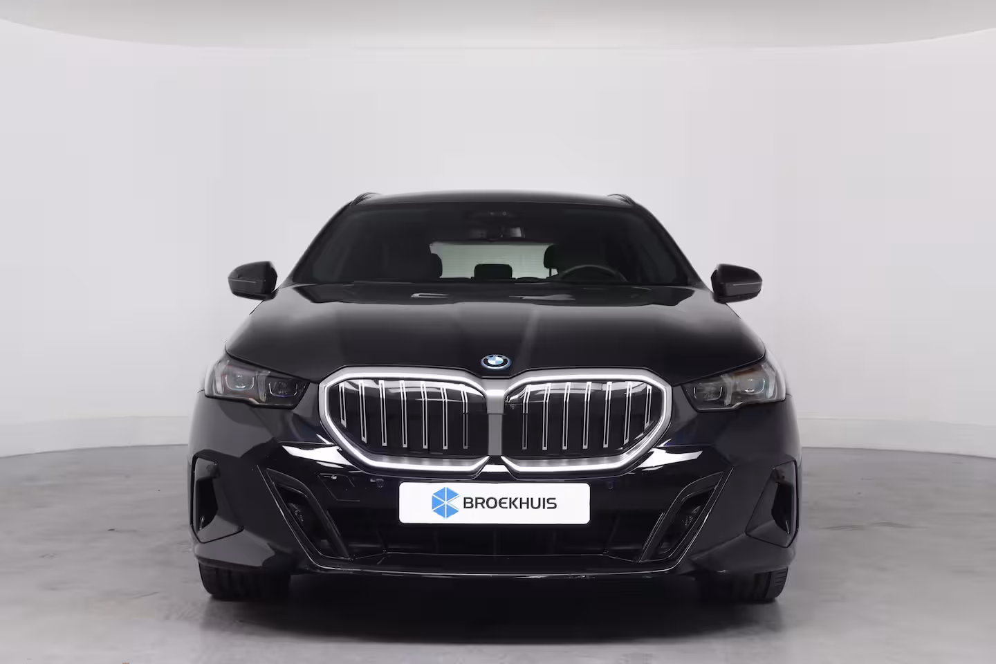 BMW 5-serie Touring 530e M Sport Edition | Harman/Kardon | Panoramadak | Memoryzetels | Luchtvering | LED | Sf