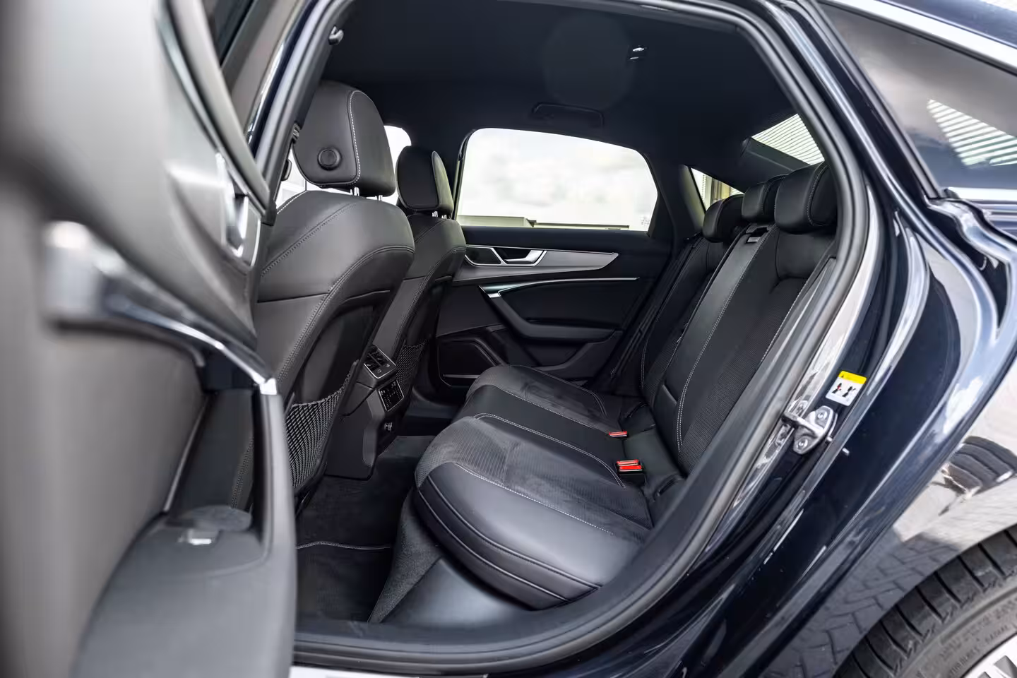 Audi A6 Limousine 50 TFSI e quattro S edition 299PK | Trekhaak | B&O | Soft Close | 360 Camera | Head-up dis