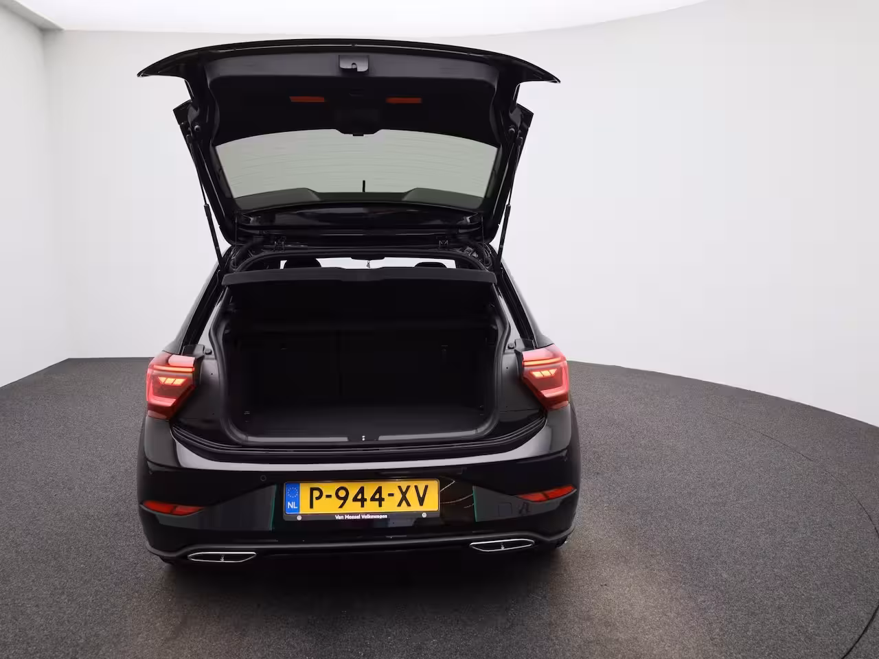 Volkswagen Polo 1.0 TSI R-Line 110 PK | R-Line | Automaat | Navigatie | Digital Cockpit Pro | Panoramadak