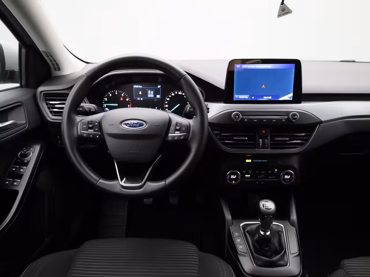 Ford Focus 1.0 EcoBoost Hybrid Titanium Style | Navigatie | Climate Control | Parkeersensoren | Cruis
