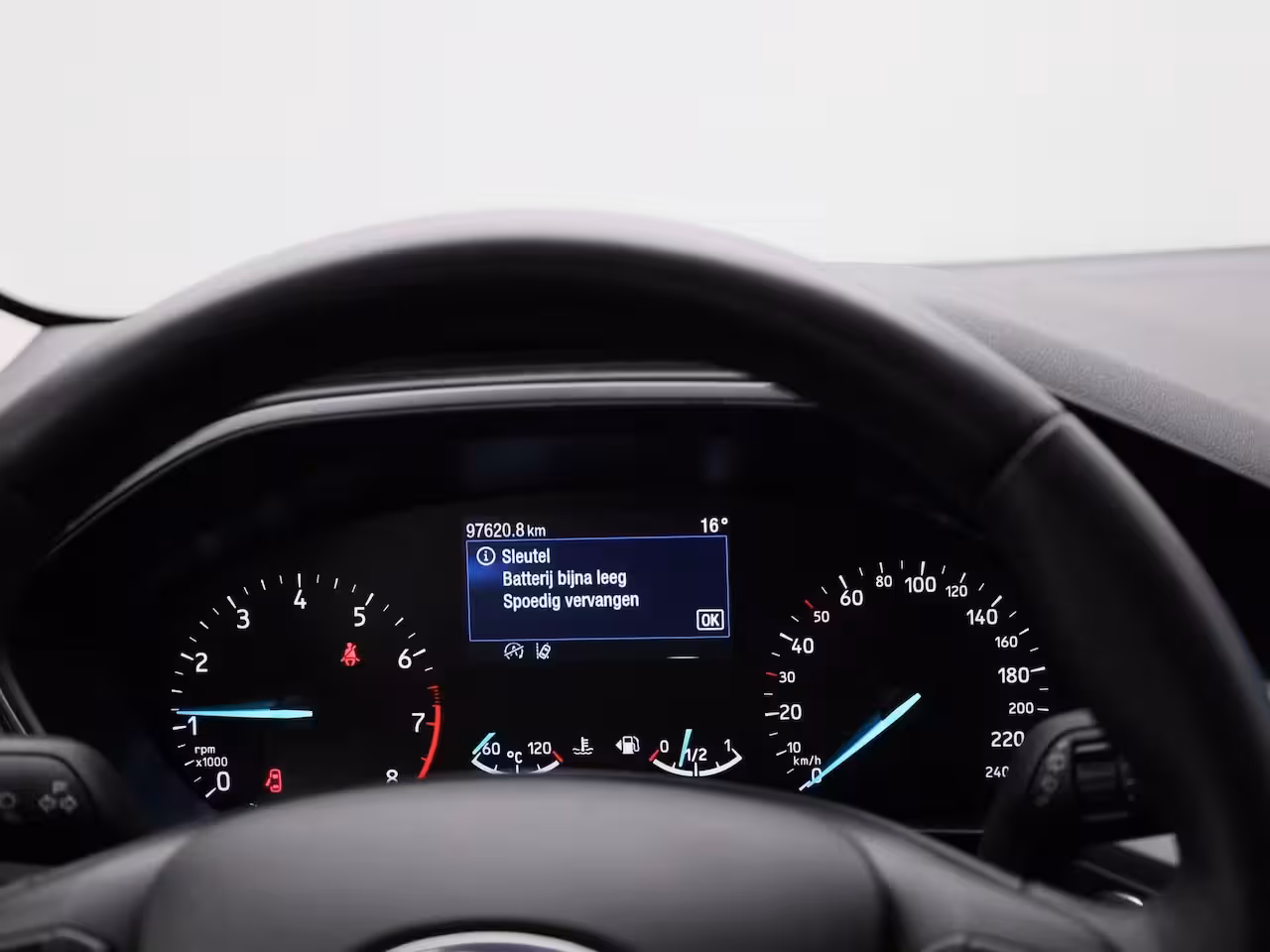 Ford Focus 1.0 EcoBoost Hybrid Titanium Style | Navigatie | Climate Control | Parkeersensoren | Cruis