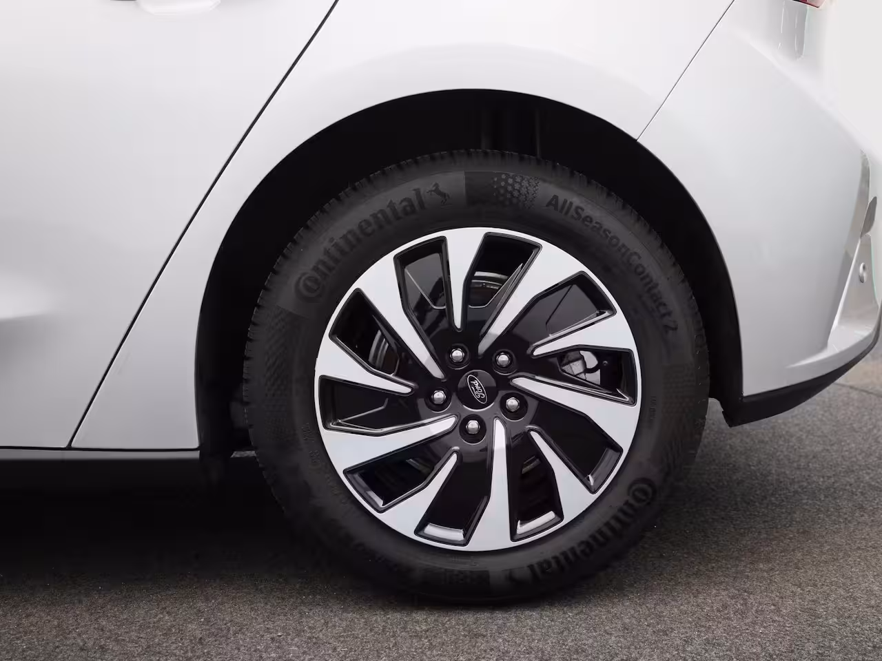 Ford Focus 1.0 EcoBoost Hybrid Titanium Style | Navigatie | Climate Control | Parkeersensoren | Cruis
