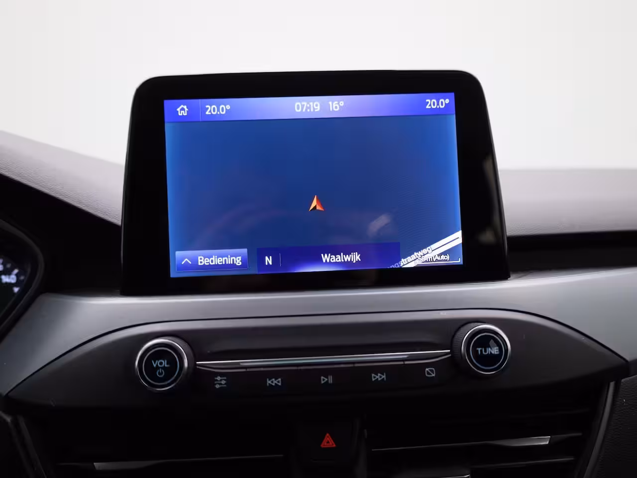 Ford Focus 1.0 EcoBoost Hybrid Titanium Style | Navigatie | Climate Control | Parkeersensoren | Cruis