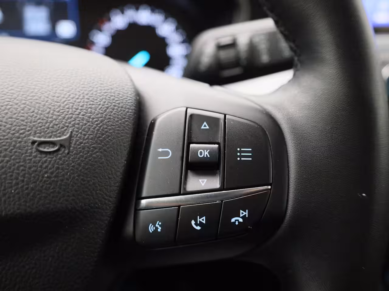 Ford Focus 1.0 EcoBoost Hybrid Titanium Style | Navigatie | Climate Control | Parkeersensoren | Cruis