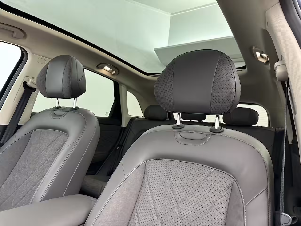 MG MGS6 EV Luxury 2WD 77kWh | 1500kg Trekgewicht | Panoramadak | 360 Camera | Head-Up Display | Ambie