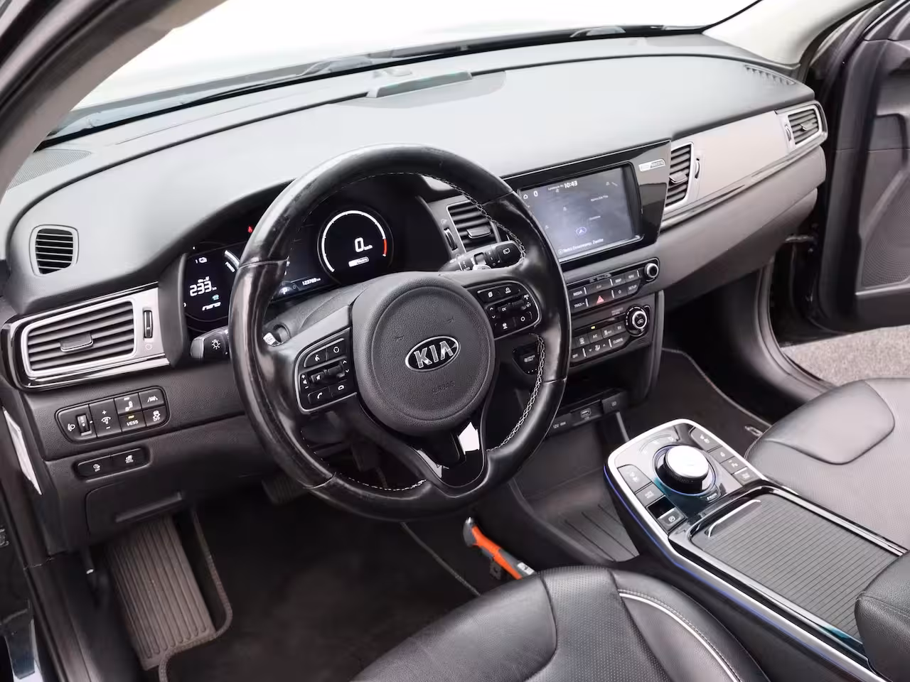 Kia e-Niro ExecutiveLine 64 kWh Leder | Elektr. Stoelen met geheugen | Stoelverwarming en verkoeling