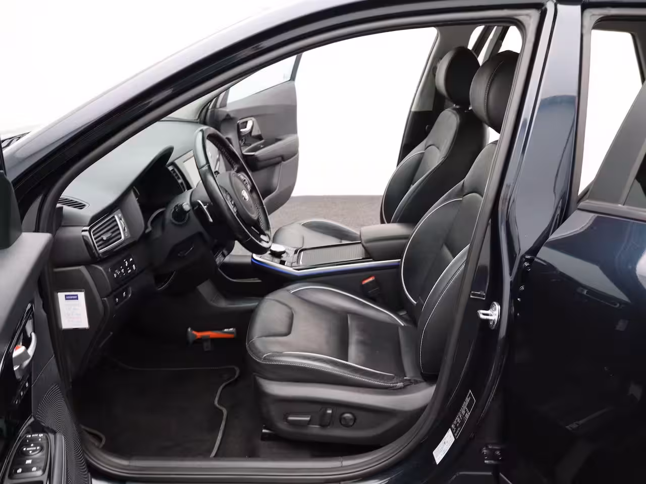 Kia e-Niro ExecutiveLine 64 kWh Leder | Elektr. Stoelen met geheugen | Stoelverwarming en verkoeling