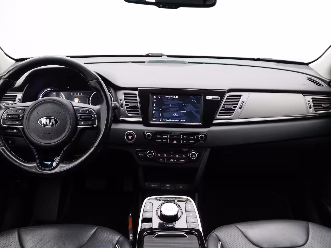 Kia e-Niro ExecutiveLine 64 kWh Leder | Elektr. Stoelen met geheugen | Stoelverwarming en verkoeling
