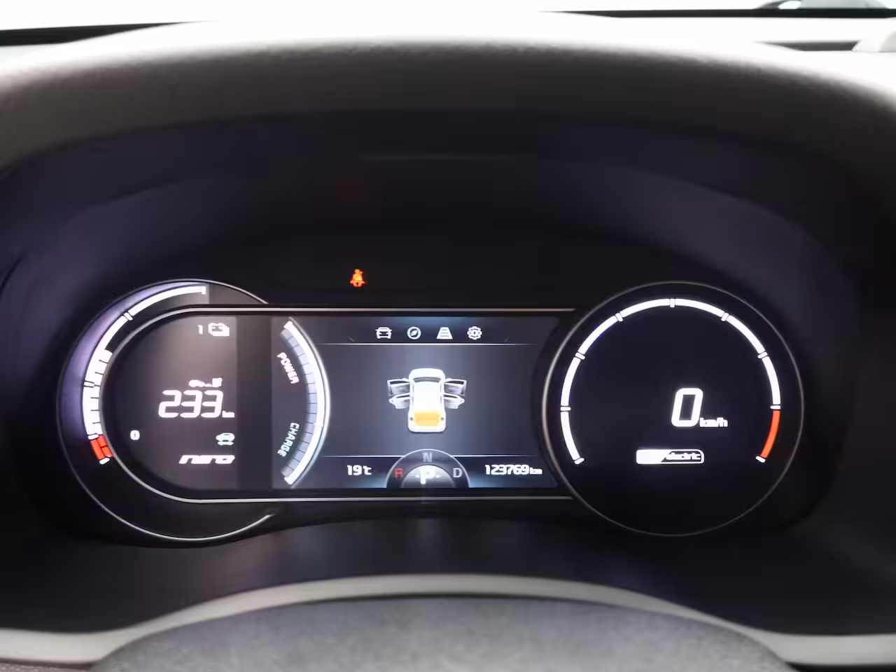 Kia e-Niro ExecutiveLine 64 kWh Leder | Elektr. Stoelen met geheugen | Stoelverwarming en verkoeling