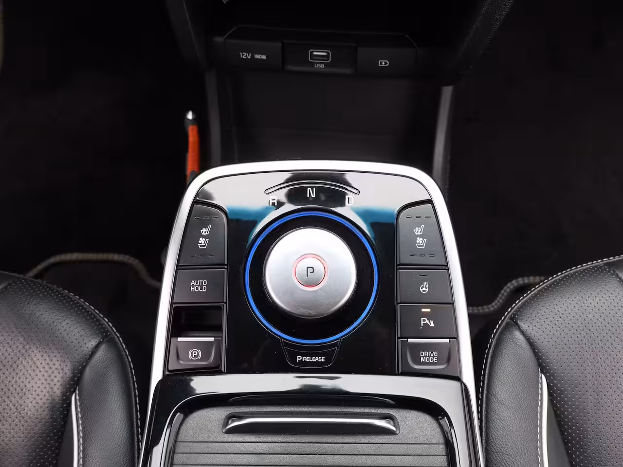 Kia e-Niro ExecutiveLine 64 kWh Leder | Elektr. Stoelen met geheugen | Stoelverwarming en verkoeling