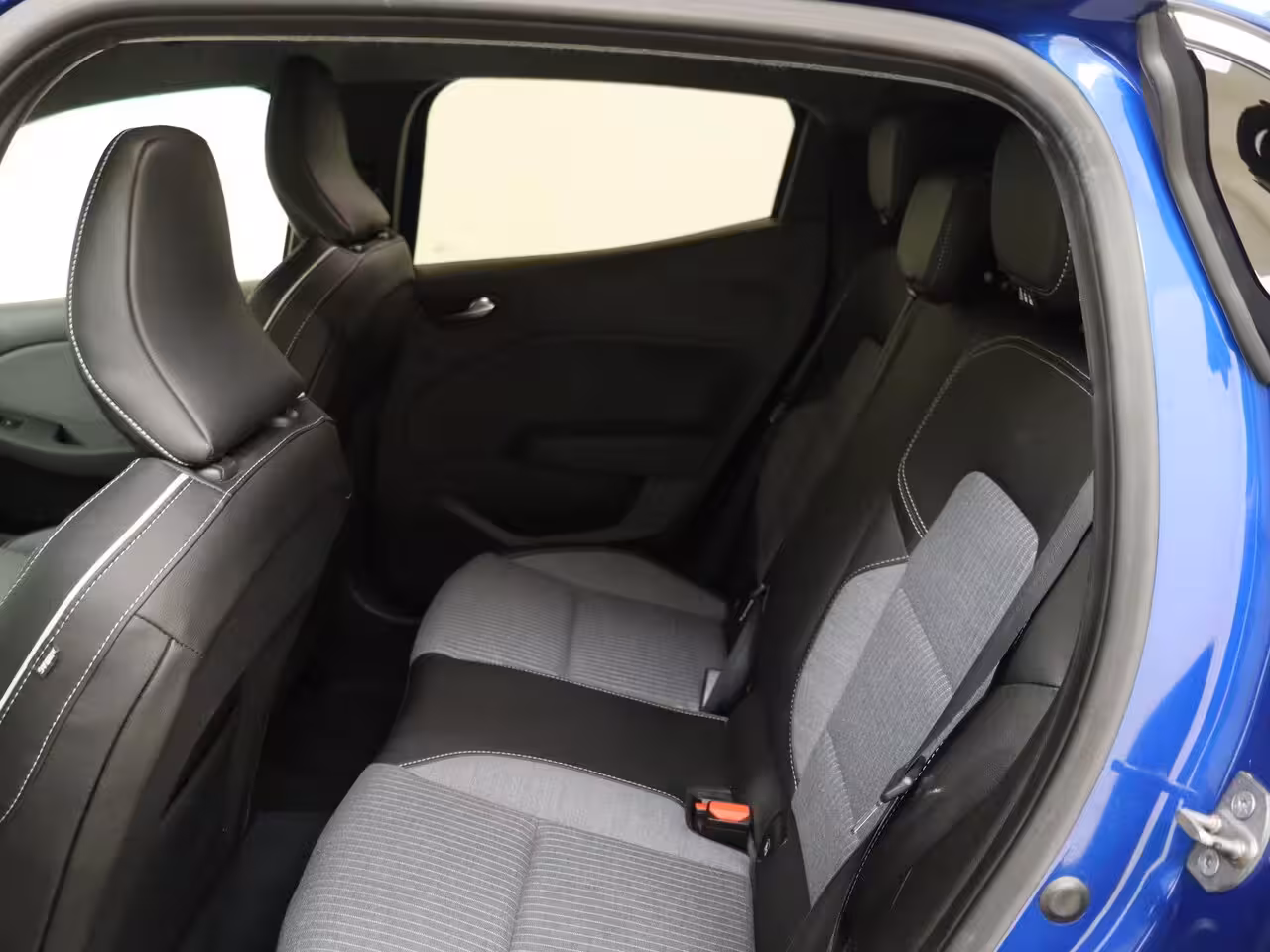 Renault Clio 1.6 E-Tech Full Hybrid 145 techno | 1e Eigenaar | BOSE Audio | Navigatie | Camera | 17'' L