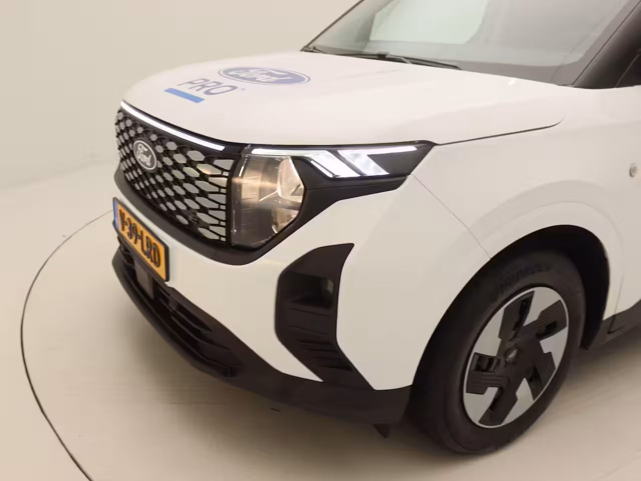 Ford E-Transit Cour. Trend 44 kWh